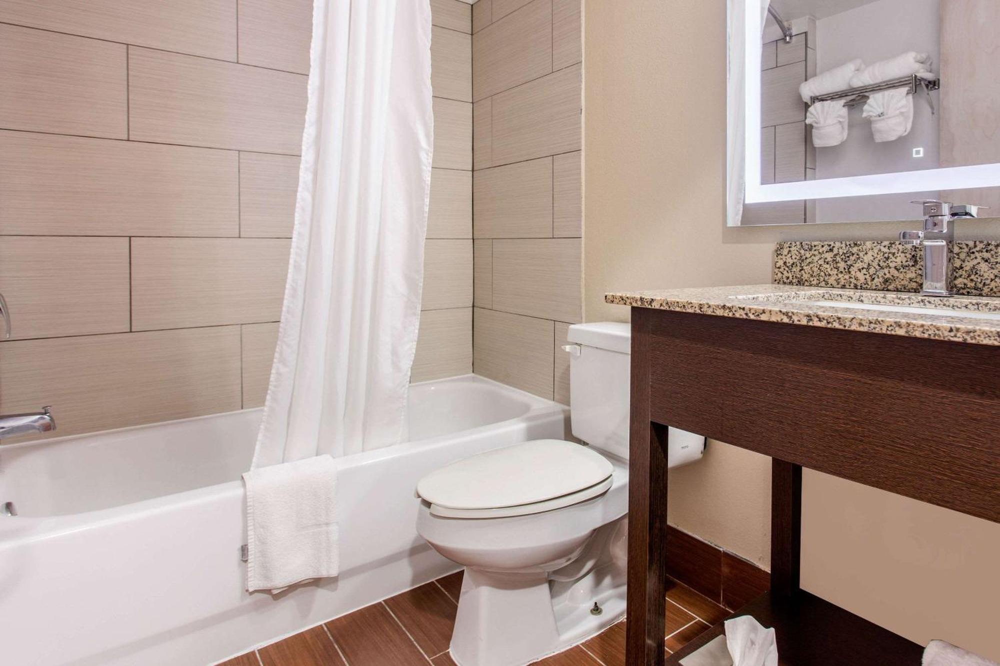 Quality Inn & Suites Myrtle Beach Near Outlets Ngoại thất bức ảnh